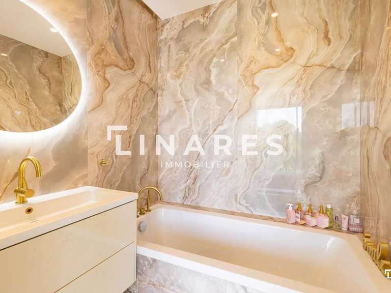 Villa Saint-Marc-Jaumegarde - 6 bedrooms - 300m²