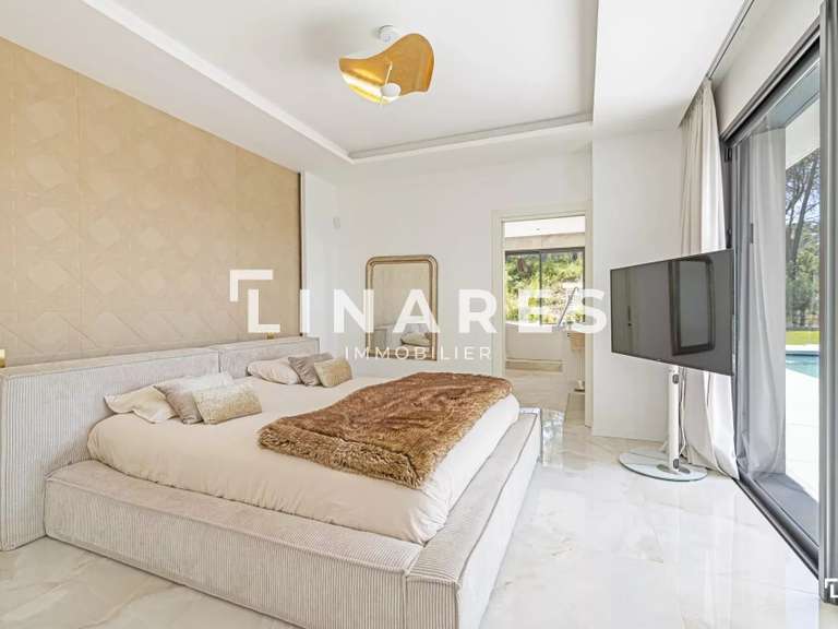 Villa Saint-Marc-Jaumegarde - 6 bedrooms - 300m²