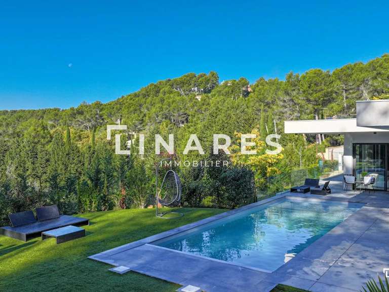 Villa Saint-Marc-Jaumegarde - 6 bedrooms - 300m²