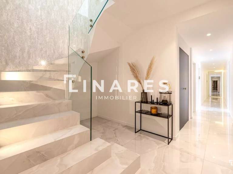 Villa Saint-Marc-Jaumegarde - 6 bedrooms - 300m²