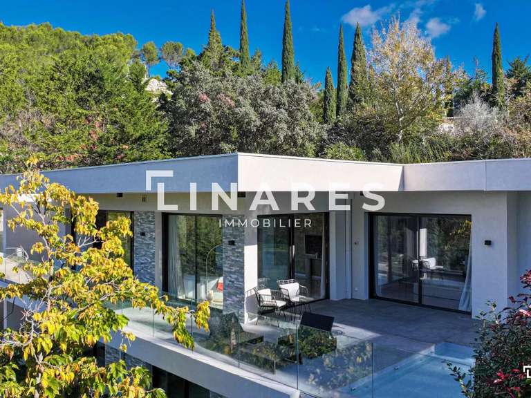 Villa Saint-Marc-Jaumegarde - 6 bedrooms - 300m²