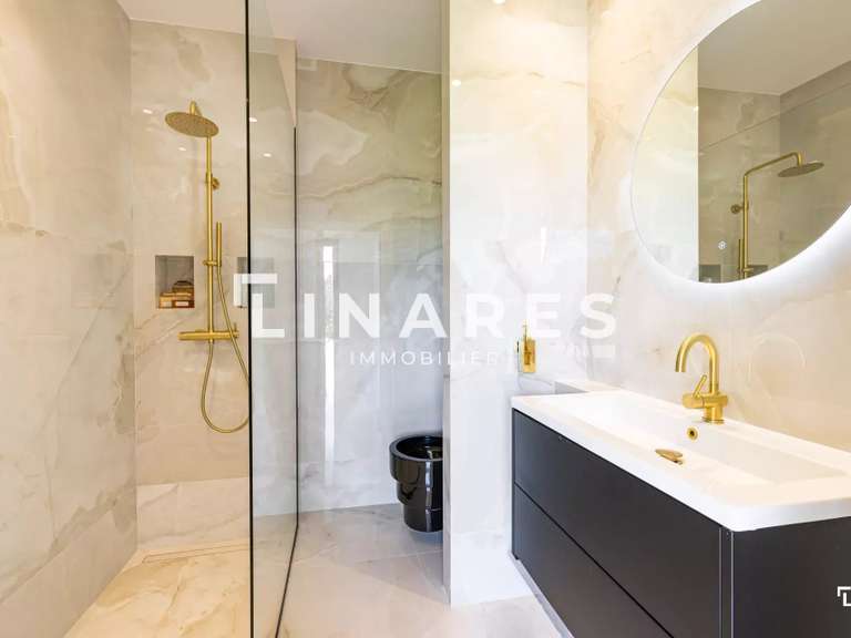 Villa Saint-Marc-Jaumegarde - 6 bedrooms - 300m²