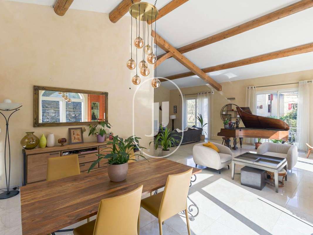 Villa Saint-Marc-Jaumegarde