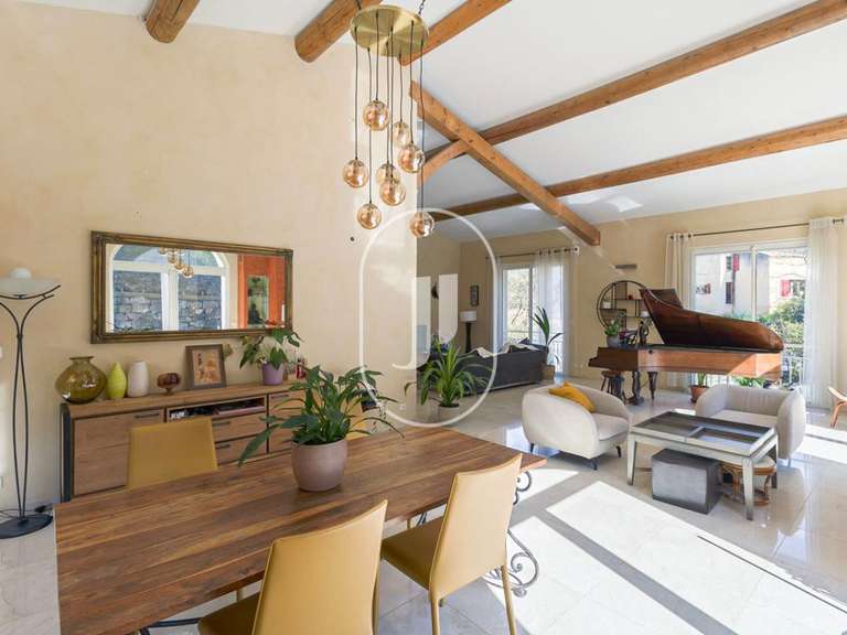 Villa Saint-Marc-Jaumegarde - 6 bedrooms - 300m²