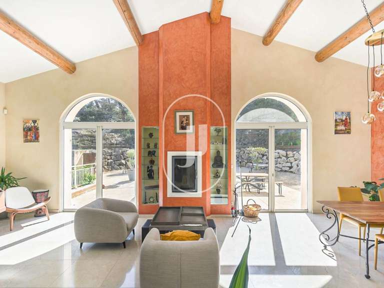 Villa Saint-Marc-Jaumegarde - 6 bedrooms - 300m²