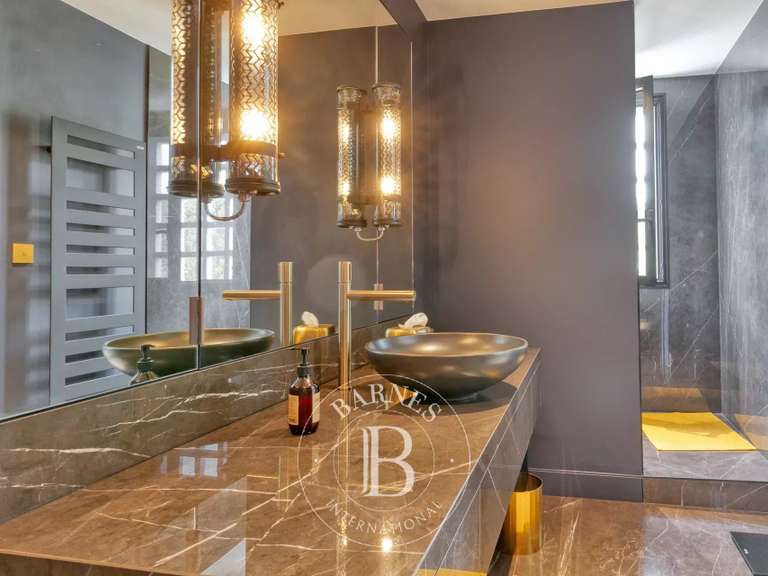 Maison Saint-marc-sur-mer - 8 chambres - 556m²
