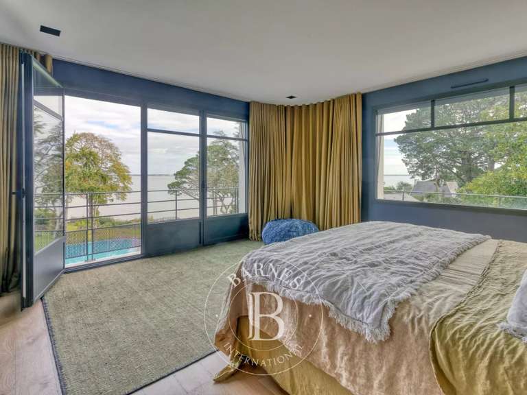Maison Saint-marc-sur-mer - 8 chambres - 556m²