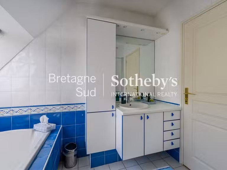 Propriété Saint-marc-sur-mer - 4 chambres - 208m²