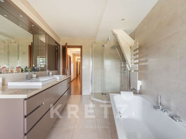 Maison Saint-Marcel-Bel-Accueil - 6 chambres - 415m²