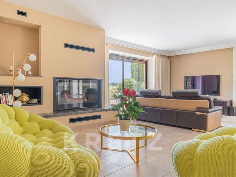 Maison Saint-Marcel-Bel-Accueil - 6 chambres - 415m²