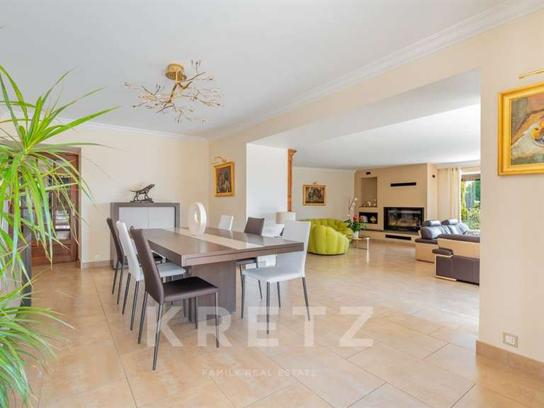 Maison Saint-Marcel-Bel-Accueil - 6 chambres - 415m²