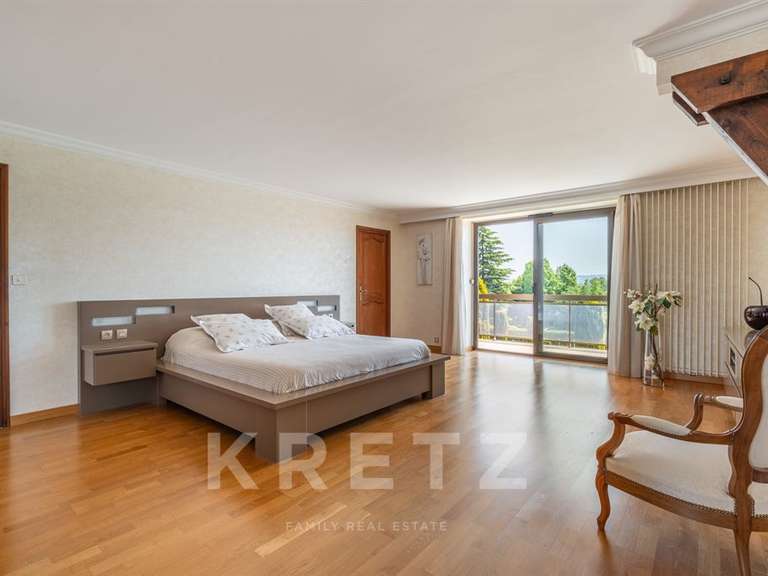 Maison Saint-Marcel-Bel-Accueil - 6 chambres - 415m²