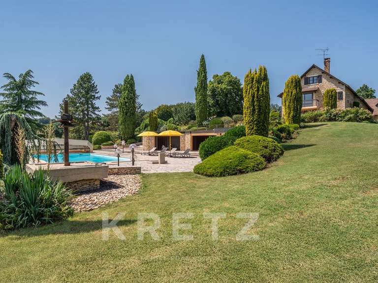 Maison Saint-Marcel-Bel-Accueil - 6 chambres - 415m²