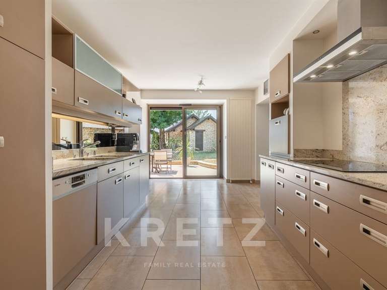 Maison Saint-Marcel-Bel-Accueil - 6 chambres - 415m²