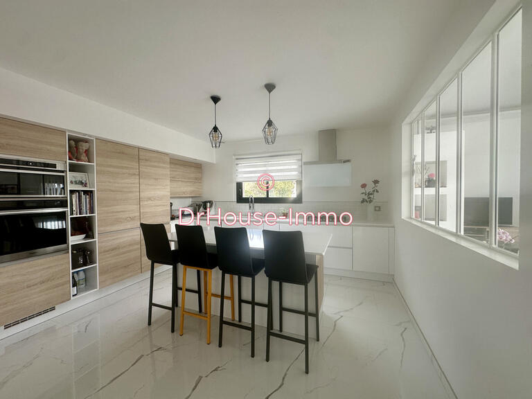 Villa Saint-Marcel-lès-Valence - 4 bedrooms - 204m²