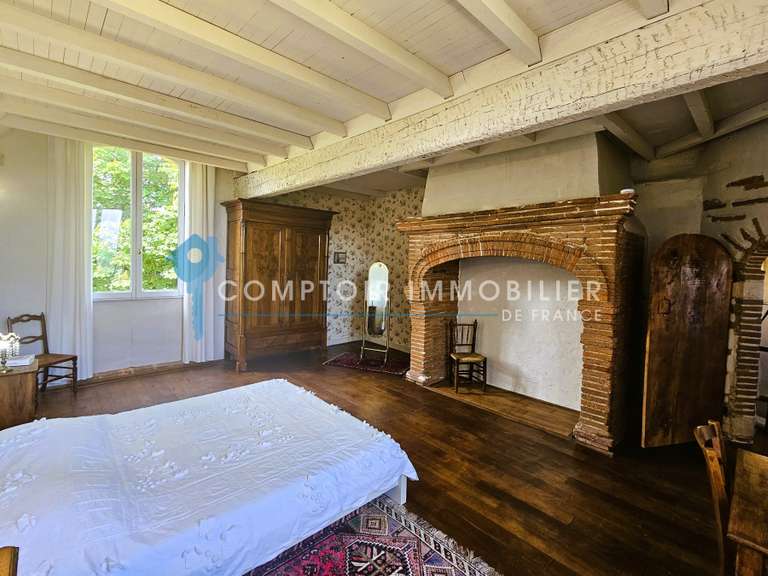 Maison Saint-Marcel-Paulel - 6 chambres - 350m²
