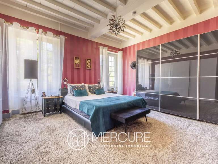 Maison Saint-Marcellin - 8 chambres - 739m²