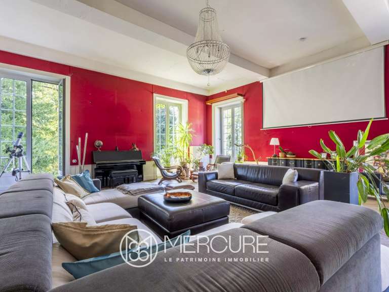 Maison Saint-Marcellin - 8 chambres - 739m²