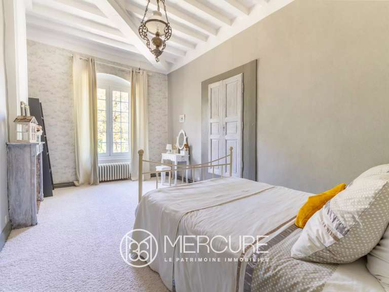 Maison Saint-Marcellin - 8 chambres - 739m²