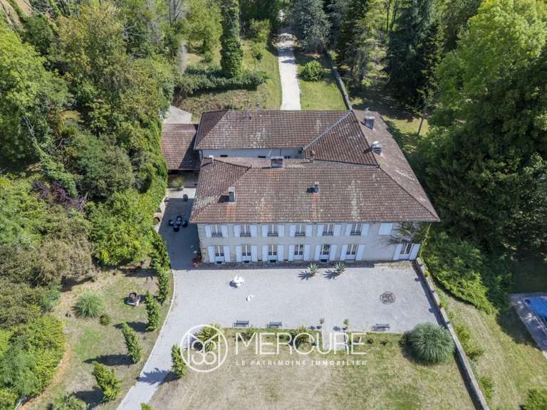Maison Saint-Marcellin - 8 chambres - 739m²