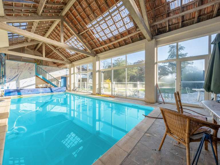 Maison Saint-Mard - 6 chambres - 480m²