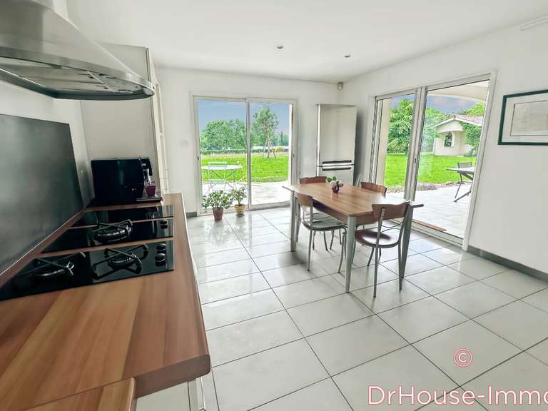 Villa Saint-Martin-Belle-Roche - 4 chambres - 210m²