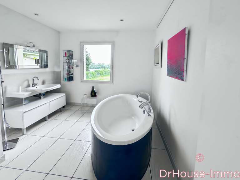 Villa Saint-Martin-Belle-Roche - 4 chambres - 210m²