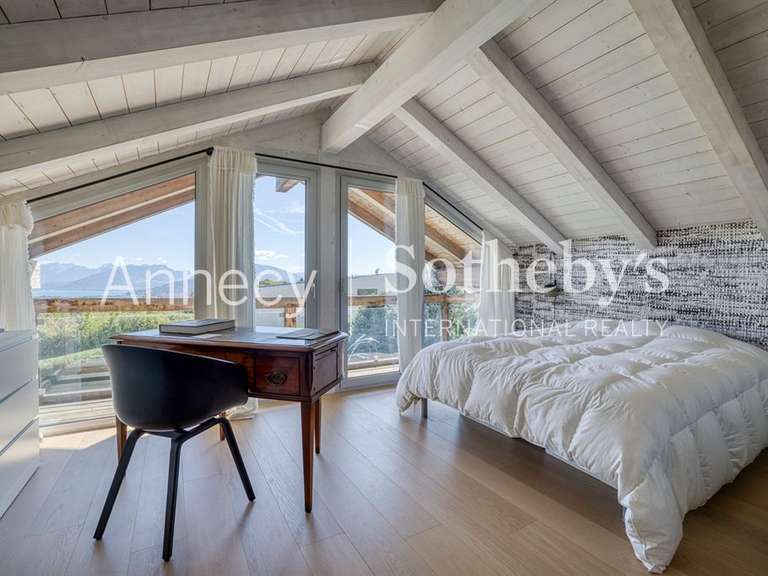 Maison Saint-Martin-Bellevue - 5 chambres - 340m²