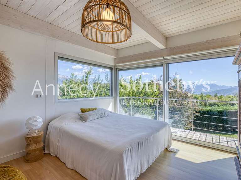 Maison Saint-Martin-Bellevue - 5 chambres - 340m²