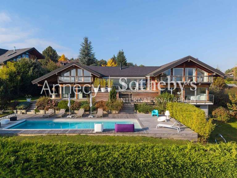 Maison Saint-Martin-Bellevue - 5 chambres - 340m²