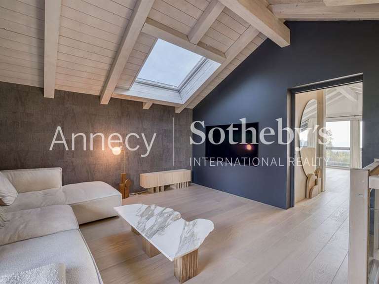 Maison Saint-Martin-Bellevue - 5 chambres - 340m²
