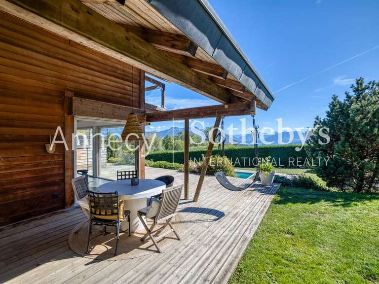Maison Saint-Martin-Bellevue - 5 chambres - 340m²