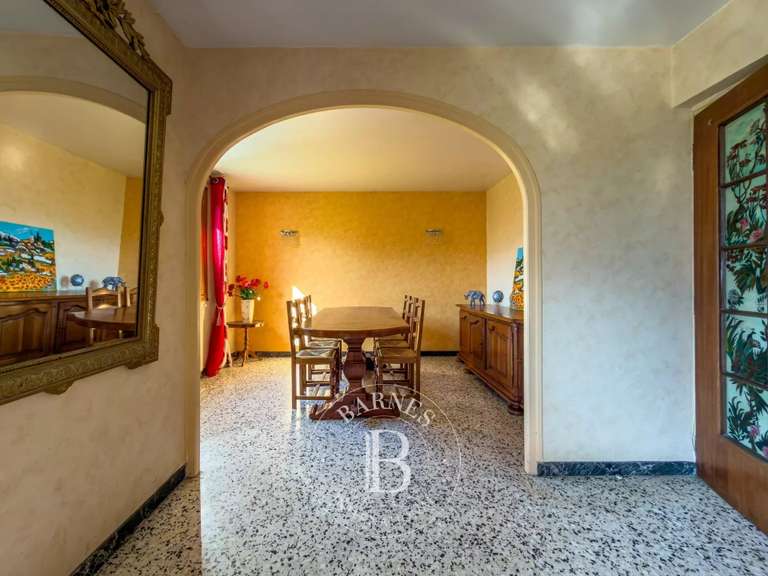 Maison Saint-Martin-Bellevue - 4 chambres - 168m²