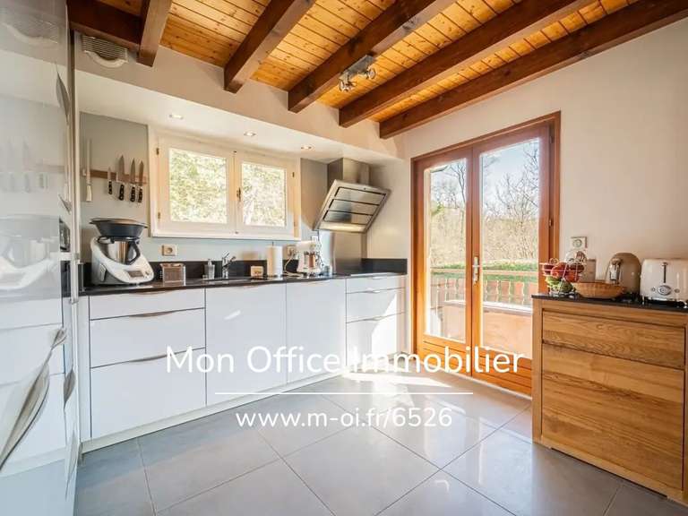 Maison Saint-Martin-Bellevue - 4 chambres - 130m²