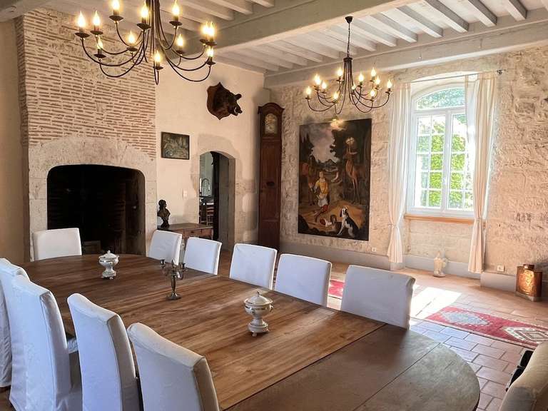 Propriété Saint-Martin-de-Beauville - 6 chambres - 490m²