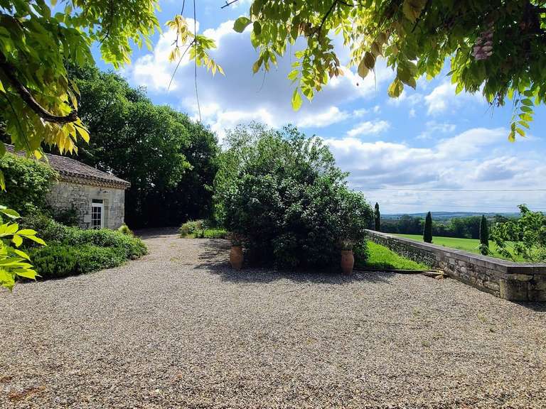 Propriété Saint-Martin-de-Beauville - 6 chambres - 490m²