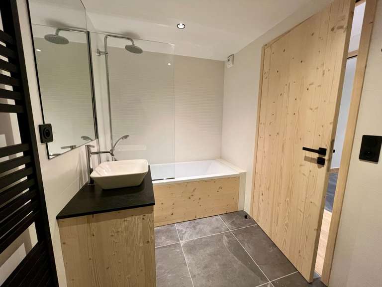 Apartment Saint-Martin-de-Belleville - 3 bedrooms - 127m²