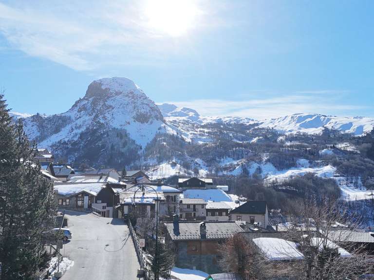 Maison Saint-Martin-de-Belleville - 4 chambres - 237m²