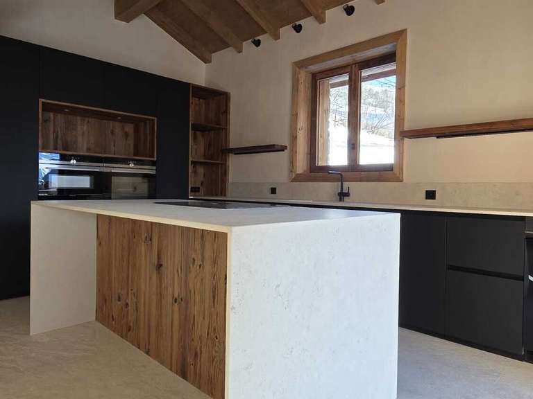 Maison Saint-Martin-de-Belleville - 5 chambres - 255m²