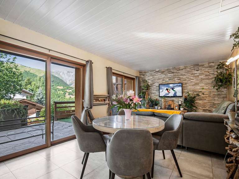 Maison Saint-Martin-de-Belleville - 4 chambres - 199m²