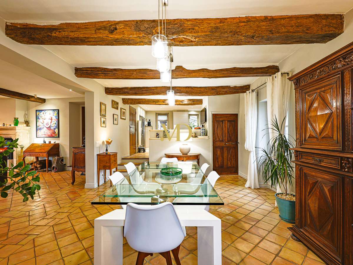 House Saint-Martin-de-Castillon