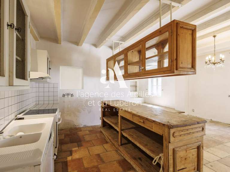 Maison Saint-Martin-de-Crau - 452m²