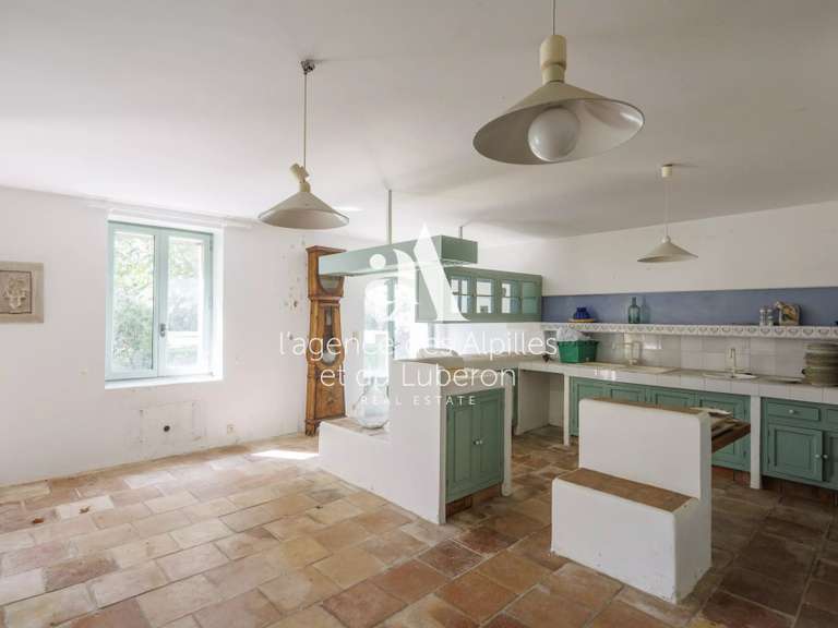 Maison Saint-Martin-de-Crau - 452m²