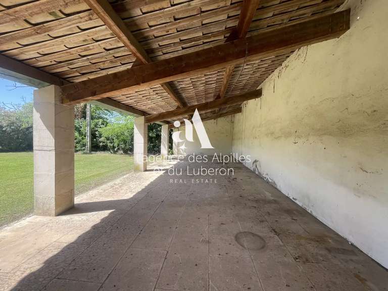 Maison Saint-Martin-de-Crau - 452m²