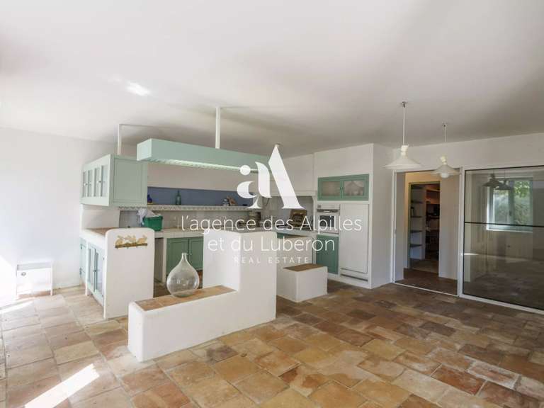 Maison Saint-Martin-de-Crau - 452m²