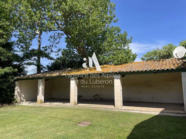 Maison Saint-Martin-de-Crau - 452m²