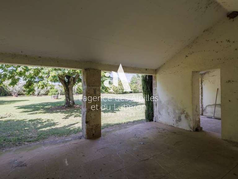 Maison Saint-Martin-de-Crau - 452m²