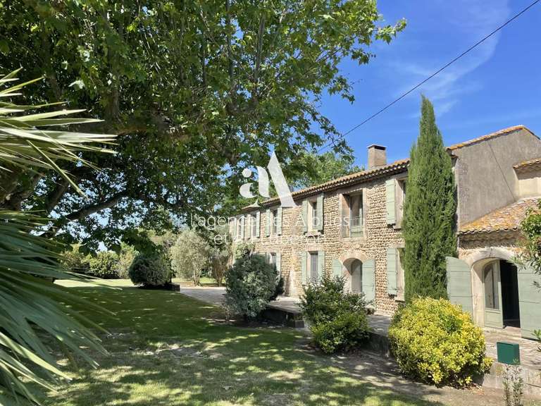 Maison Saint-Martin-de-Crau - 452m²