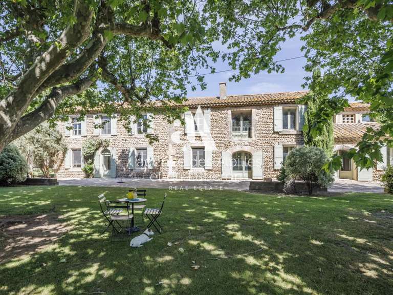 Maison Saint-Martin-de-Crau - 452m²