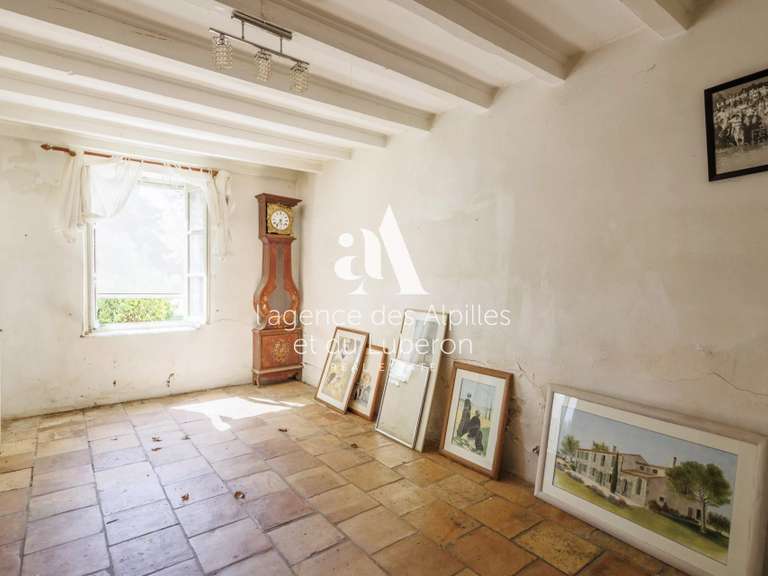Maison Saint-Martin-de-Crau - 452m²
